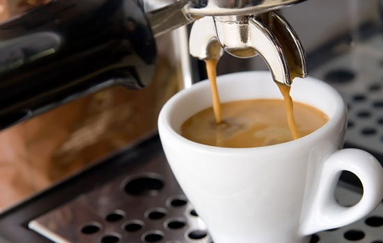 Кофемашина Promac не наливает кофе